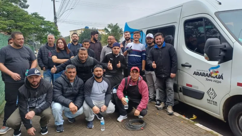 Cabeleireiros de Araranguá levam conforto às vítimas da enchente em Canoas