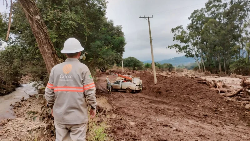 Força-tarefa da Celesc já restabeleceu o fornecimento de energia em cerca de 30 localidades no Rio Grande do Sul