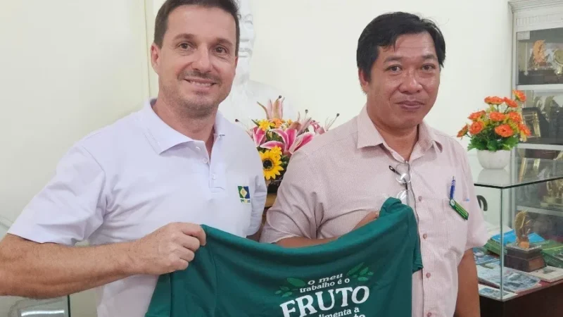 Cooperja visita Vietnã maior produtor mundial de pitaia