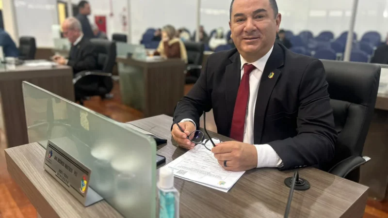 Vereador Jair Anastácio propõe instalação de Usina Fotovoltaica para abastecer instalações públicas municipais