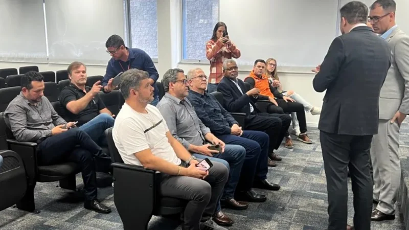 Em Florianópolis, Comitê e demais lideranças cobram avanços para redragagem do Rio Tubarão