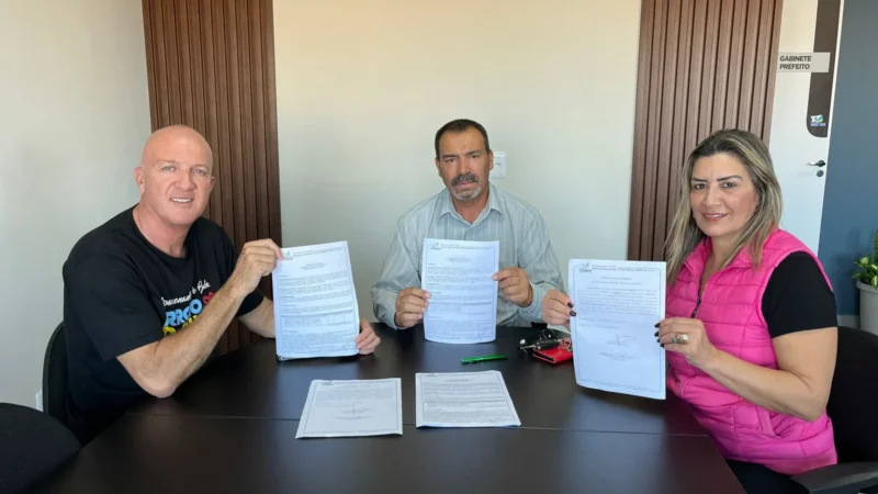 Administração municipal entrega ordem de serviço para pavimentação em Balneário Arroio do Silva