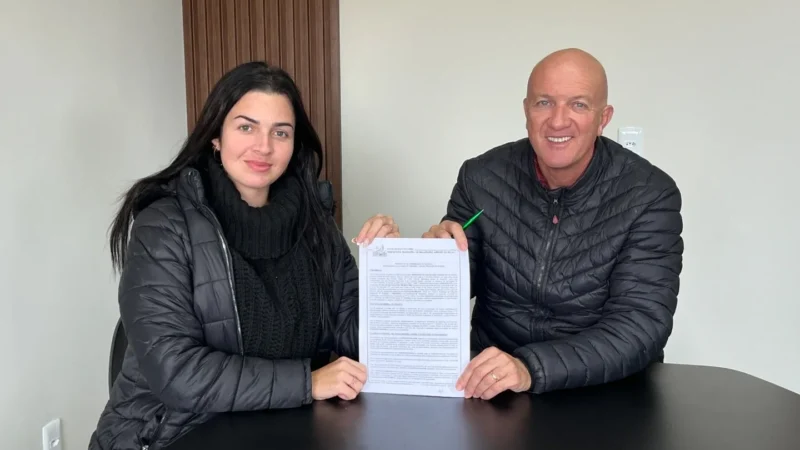 Assinatura do contrato de concessão da cantina do Ginásio de Esportes
