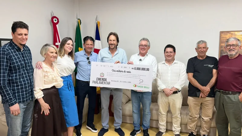 Deputado garante recursos para Acesso Sul e outras obras da Amesc