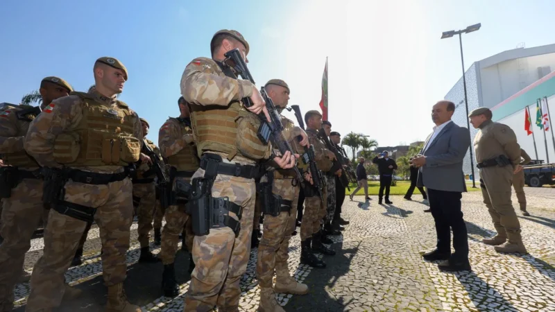 Governador recebe policiais militares que concluíram missão no Rio Grande do Sul