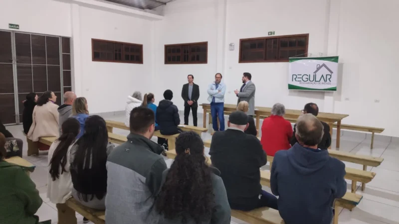 Entrega de matrículas avança regularização fundiária em Araranguá