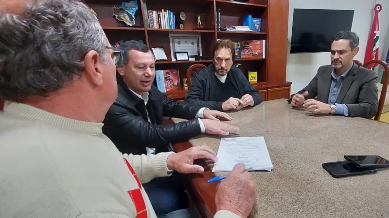Assinada ordem de serviço para pavimentação asfáltica na Avenida Antônio Manoel joão em Araranguá