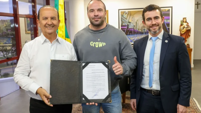 Pelo estado: governador “aperta” usuários de drogas com sanção de lei estadual