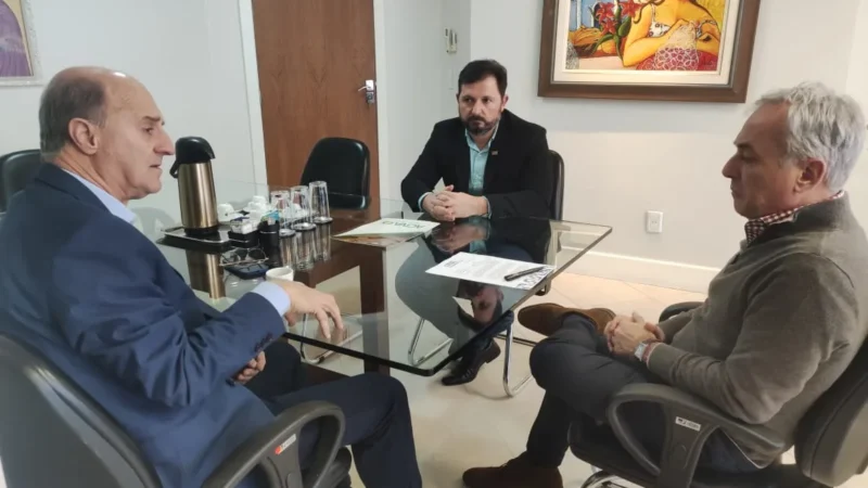 Zé Milton e Édio buscam apoio no BRDE para o FAN