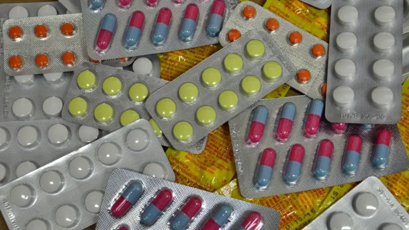 Centro de Informação e Assistência Toxicológica registra atendimento recorde em 2023, com aumento de 26%