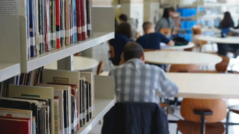Biblioteca Pública de Santa Catarina promove semana do perdão para livros em atraso