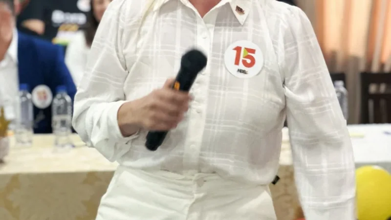 Dra. Larissa é indicada pré-candidata a prefeita do Arroio, e Cristiano Oliveira como pré-candidato a vice