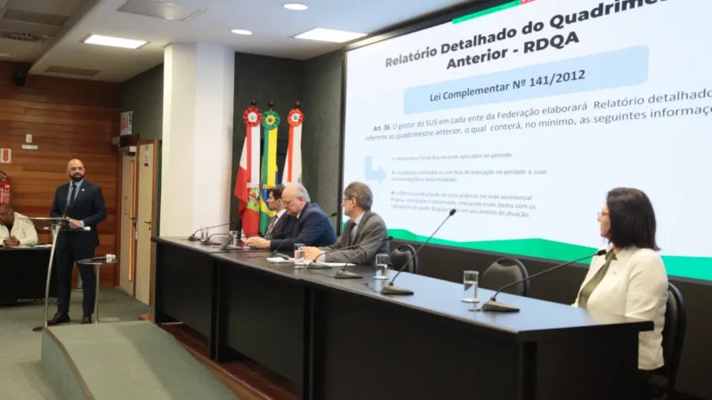 Secretário da Saúde destaca números positivos e preocupação com a dengue em audiência na Alesc