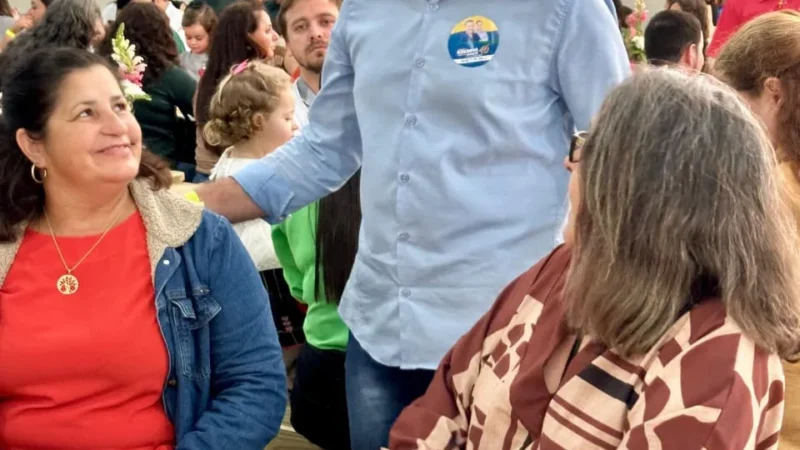 Kekinha participa de eventos da comunidade no final de semana em Balneário Gaivota