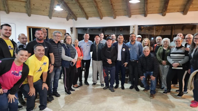 Kekinha passa por sabatina na sede a Aprafur, em Gaivota
