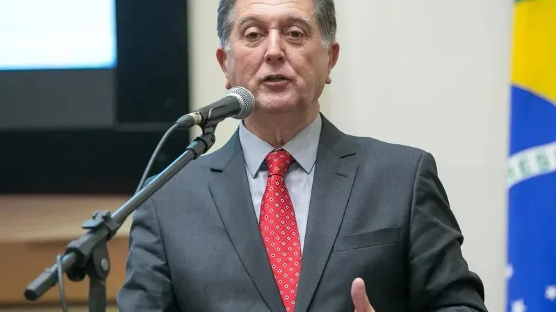 Pelo estado: Topázio Neto segue na frente na Capital