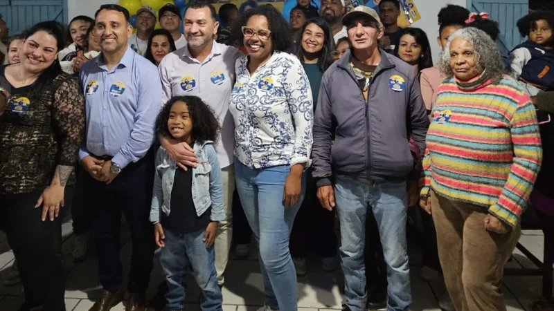 Candidatos à reeleição em Balneário Gaivota participam de reunião com Mãe Tati