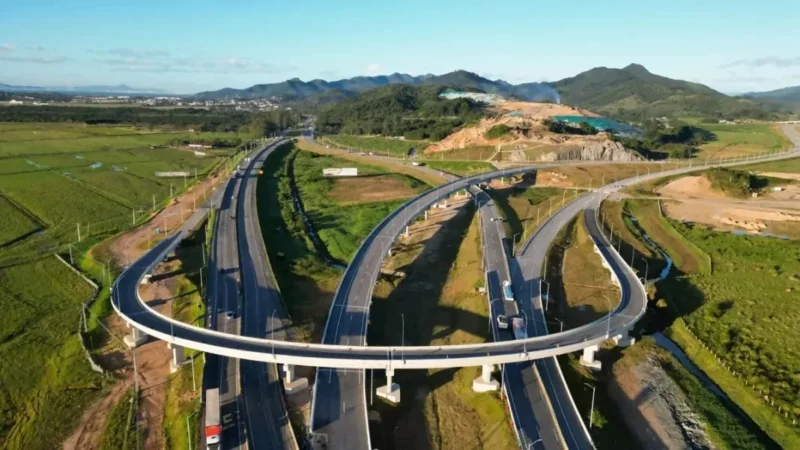 Pelo estado: o descaso da população com o Contorno Viário