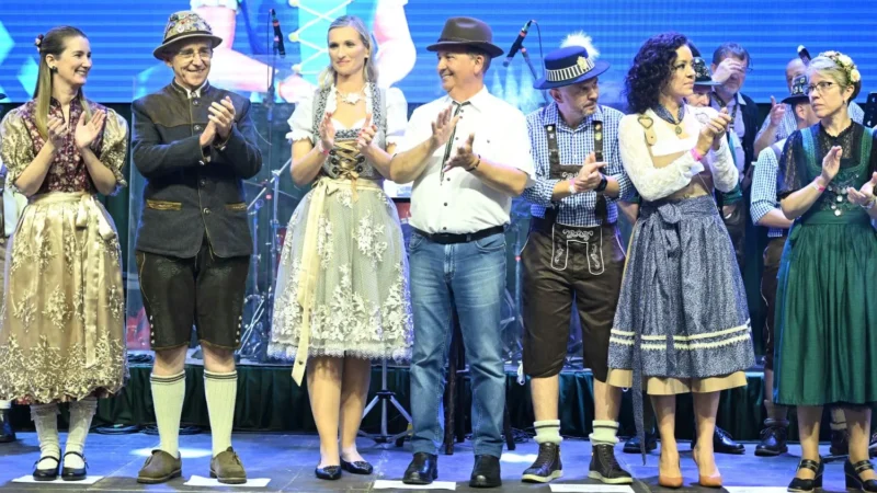 Oktoberfest Blumenau 2024: festa tem início e completa 40 anos de tradição