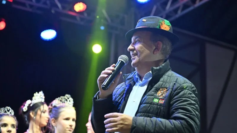Em Brusque, governador acompanha abertura da 37ª Fenarreco