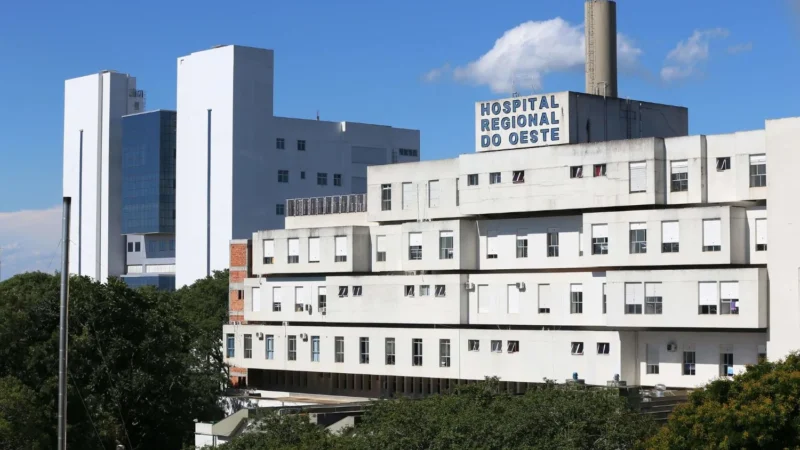 Hospital Regional do Oeste participa de pesquisa internacional para retirada de tumores cerebrais com paciente acordado