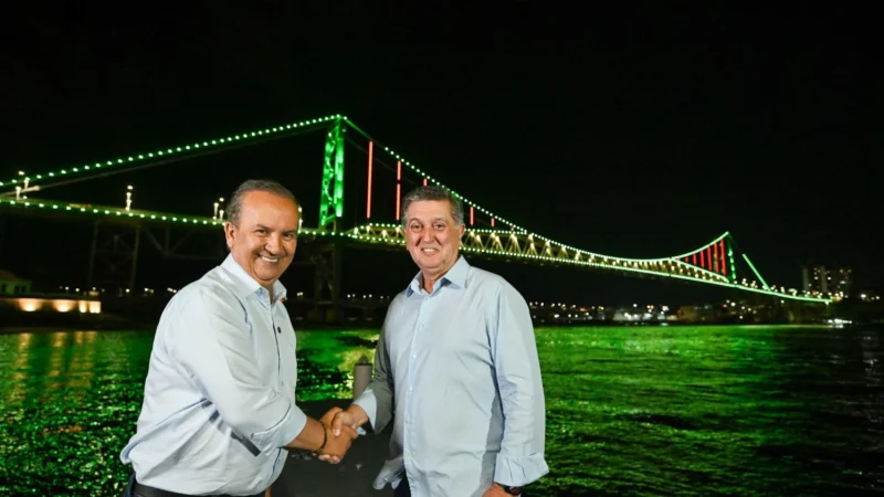 Governador Jorginho Mello acompanha novo teste de iluminação cênica da Ponte Hercílio Luz