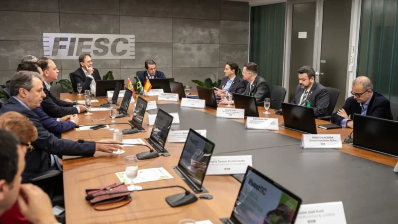 Secretários de Estado apresentam potenciais de Santa Catarina em reunião com ex-presidente do Governo da Espanha