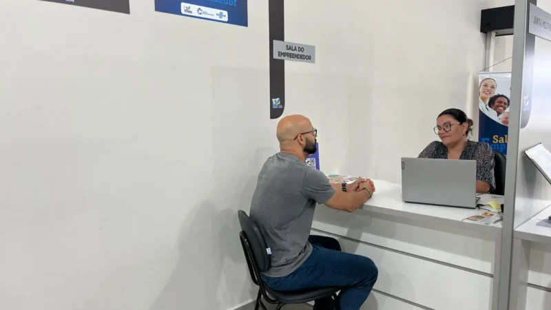 Sala do Empreendedor realiza cadastro de profissionais autônomos