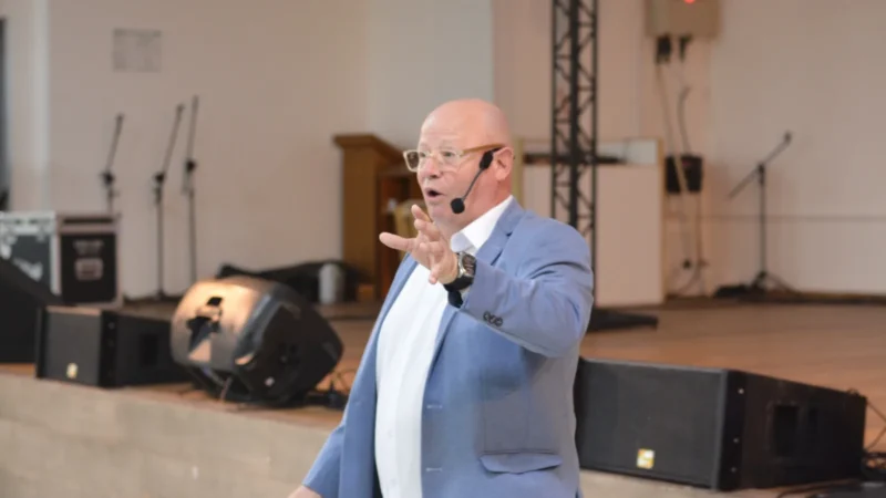 Palestra da CDL de Sombrio Inspira e Revigora Colaboradores do Comércio