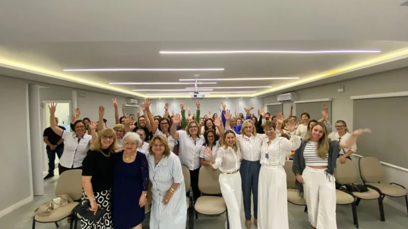 CDL de Araranguá realiza último encontro do projeto Mulheres que Brilham com grande sucesso