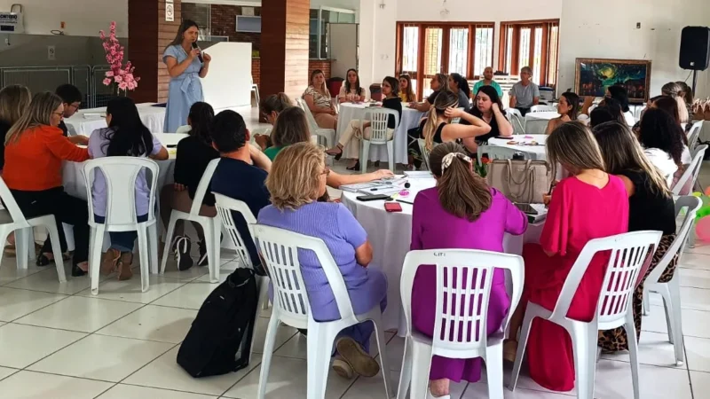 Sombrio celebra a educação e faz homenagem aos profissionais