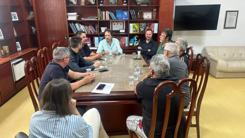 Reunião discute sustentabilidade e melhorias para a pesca local