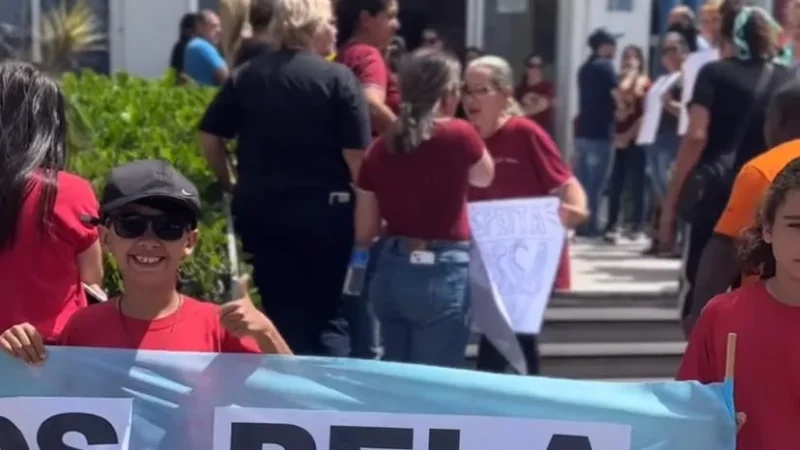 Prefeito de Araranguá desiste de municipalizar escola