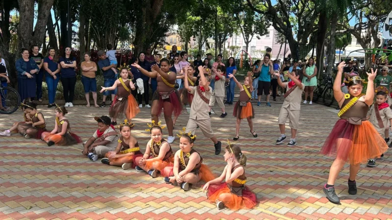 4° mostra de leitura e teatro infantil