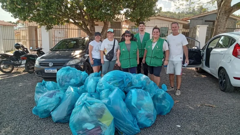 Sombrio realiza mutirão no Cemitério Municipal contra focos de dengue após o Dia de Finados