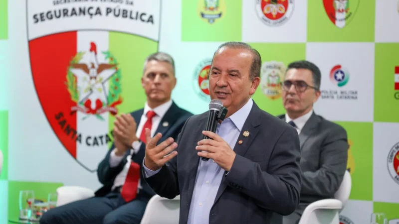 SC é destaque em segurança, diz governador em aniversário da SSP