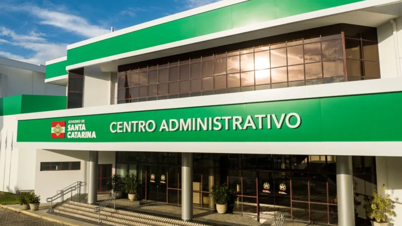 Cobrança de IPVA para barcos e aviões em SC