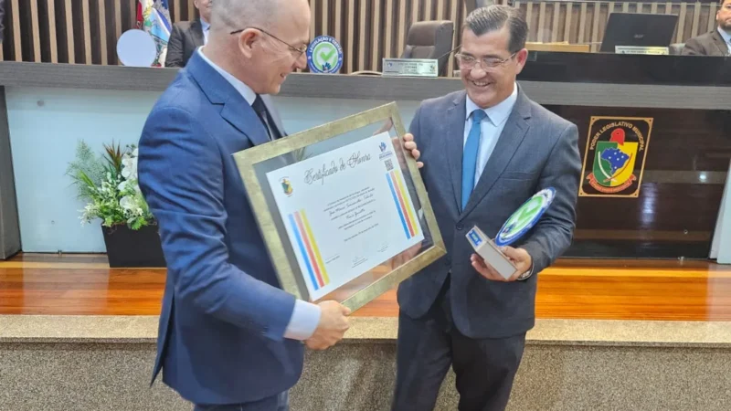 Moção de Reconhecimento: Vanir Zanatta recebe homenagem da Câmara Municipal