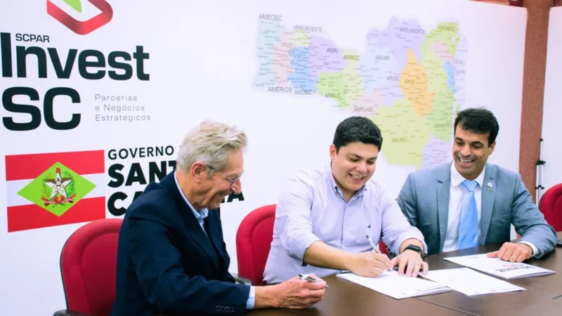 SCGÁS e InvestSC firmam parceria para atração de investimentos para o desenvolvimento sustentável no estado