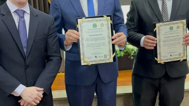 Prefeito Cesar Cesa e vice Cristiano Costa são diplomados em Araranguá
