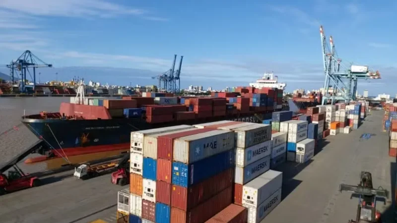 Pelo estado: sem jeito. Governo decide pela federalização do Porto de Itajaí