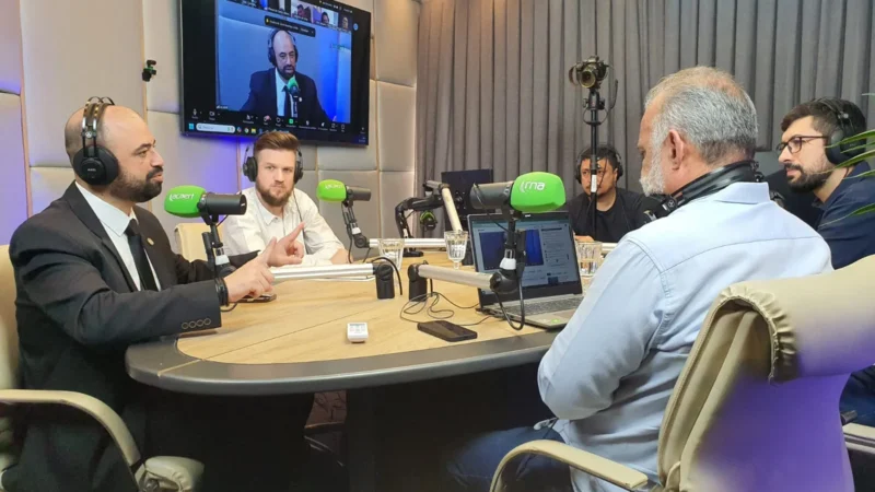 Secretário da Saúde e diretor da Dive apresentam ações de combate à dengue em entrevista coletiva