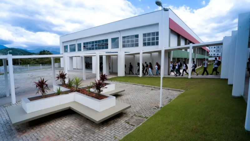 Santa Catarina terá cinco novas escolas estaduais Cívico-Militares em 2025