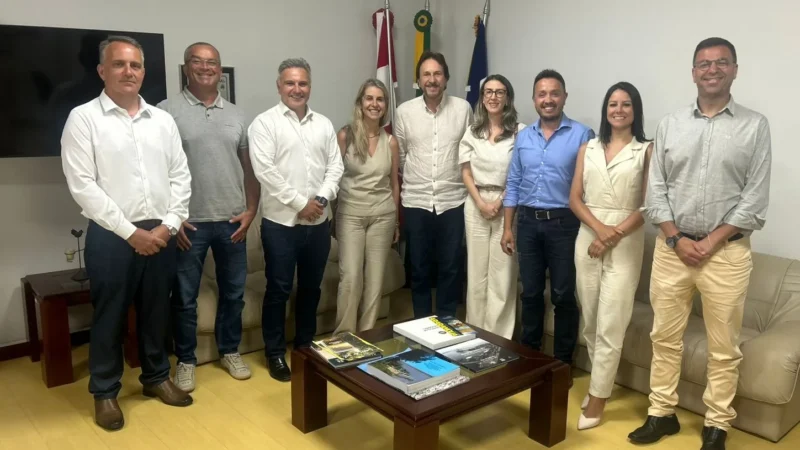 Posse na Amesc; nomes da Alesc; OAB com César; Turvo e Meleiro só com 1 secretário