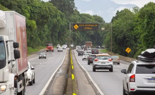 Pelo estado: filas absurdas na volta do feriadão expõe necessidade de rodovias estaduais