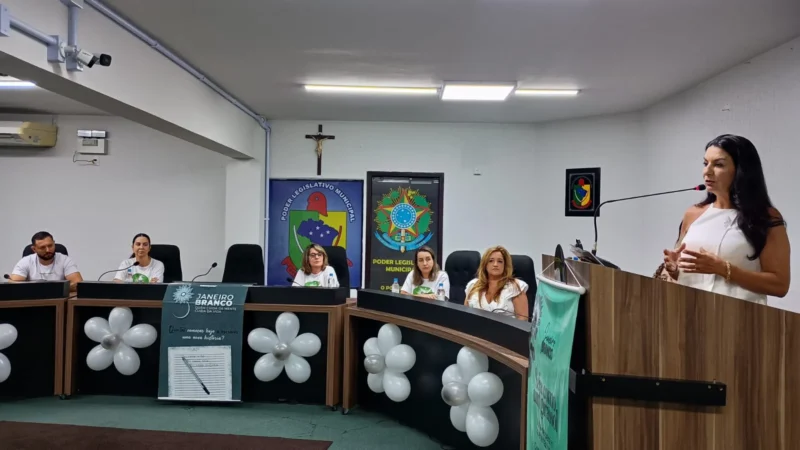 Sombrio realiza lançamento da programação do Janeiro Branco com palestra