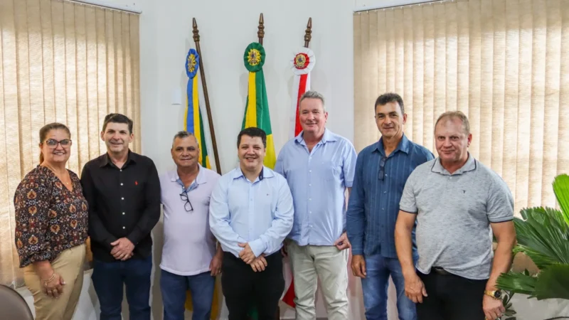 Fanica realiza ato simbólico de posse na Prefeitura de Praia Grande