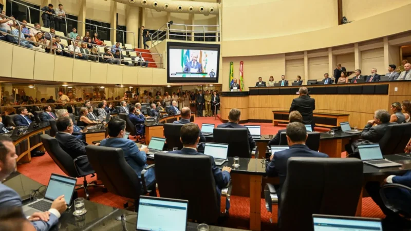 Com destaque para a Saúde, governador Jorginho Mello apresenta mensagem aos deputados no início do ano legislativo