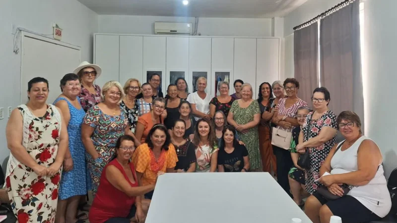 Alinhando os projetos de 2025 dos Clubes de Mães