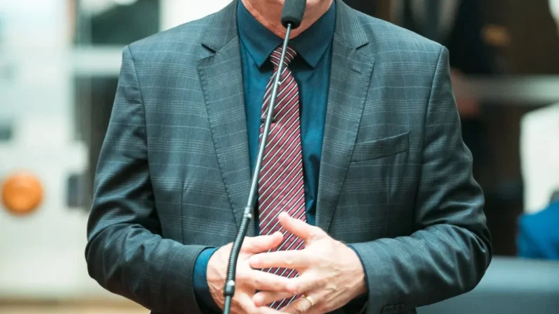 Zé Milton protocola novo pedido de informação sobre a pavimentação da SC-108